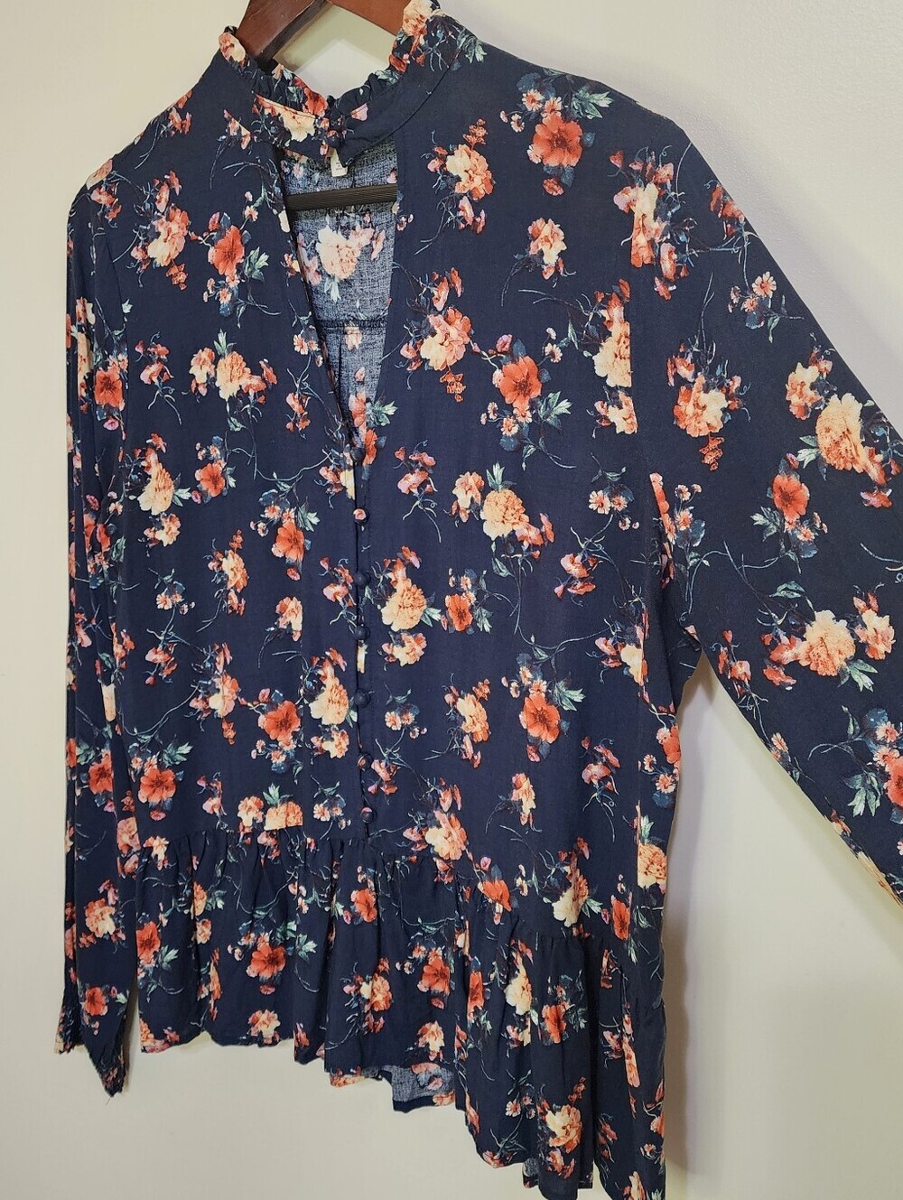 Hem & Thread Womens Tunic Boho S. Large Shirt Floral Ruffle Button Up Keyhole